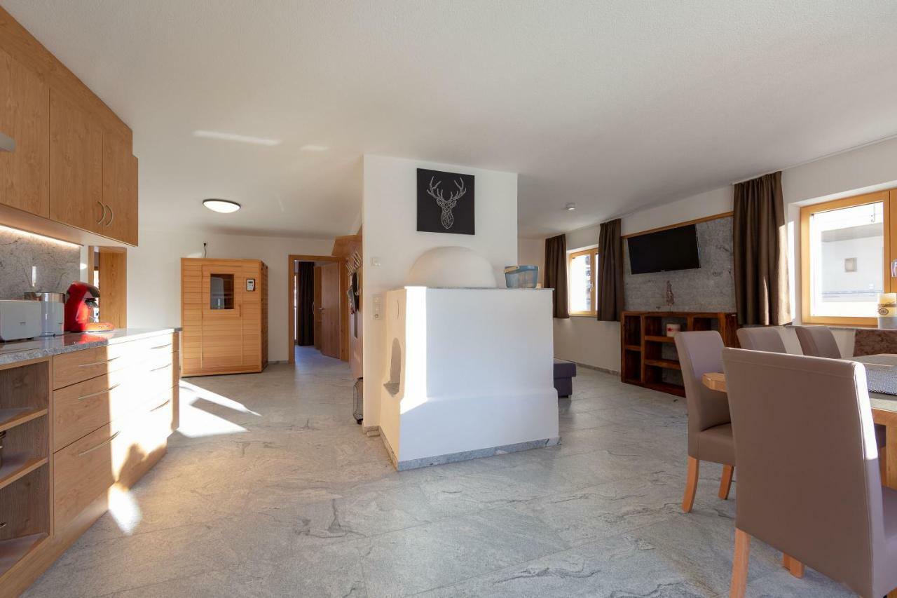 Alpen Apart Heiss - DELUXE XL Apartments Prutz Buitenkant foto